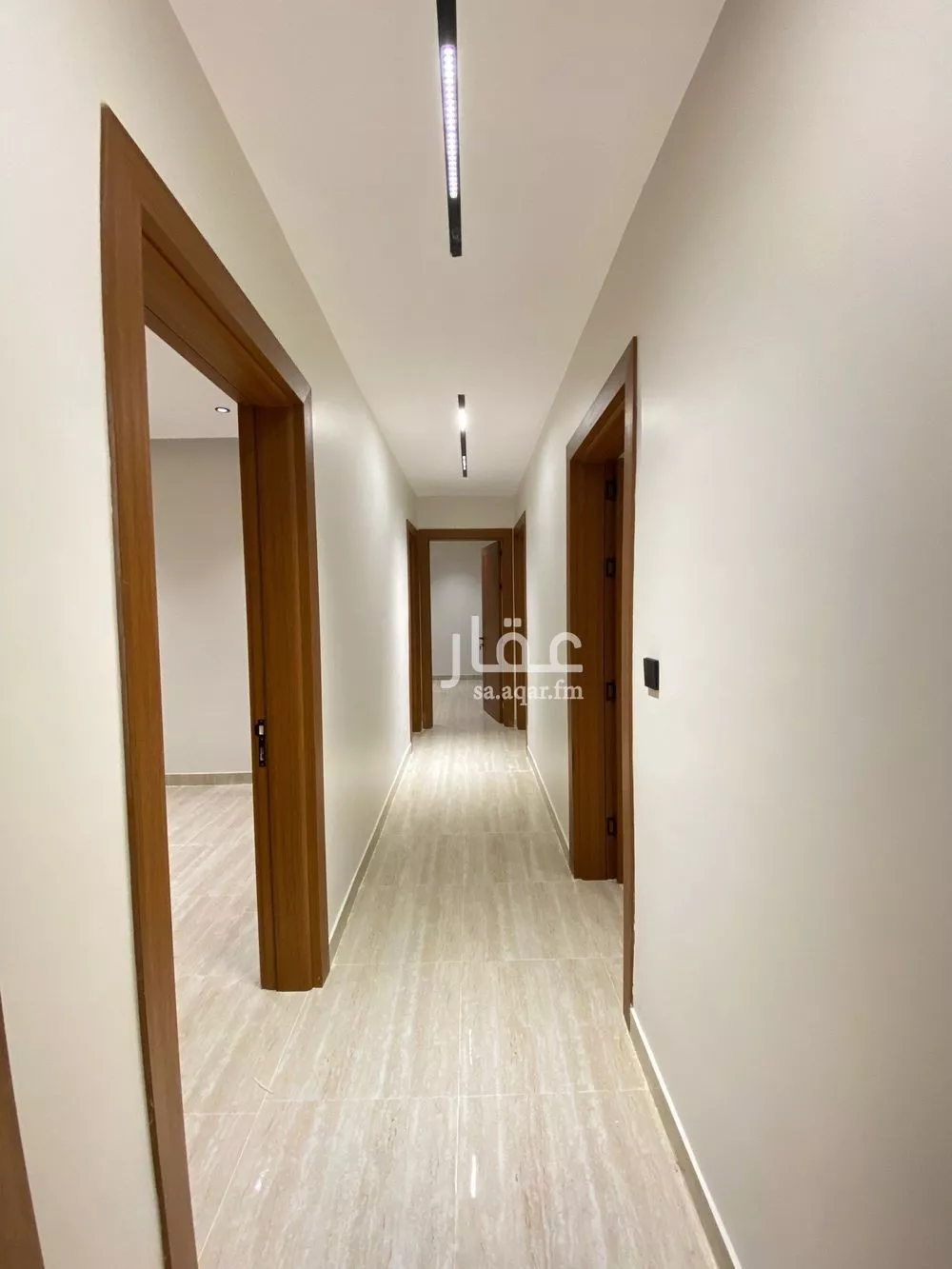 شقة 6 غرف في الندى 3