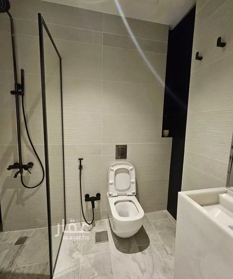 شقة 3 غرف في الملقا 3