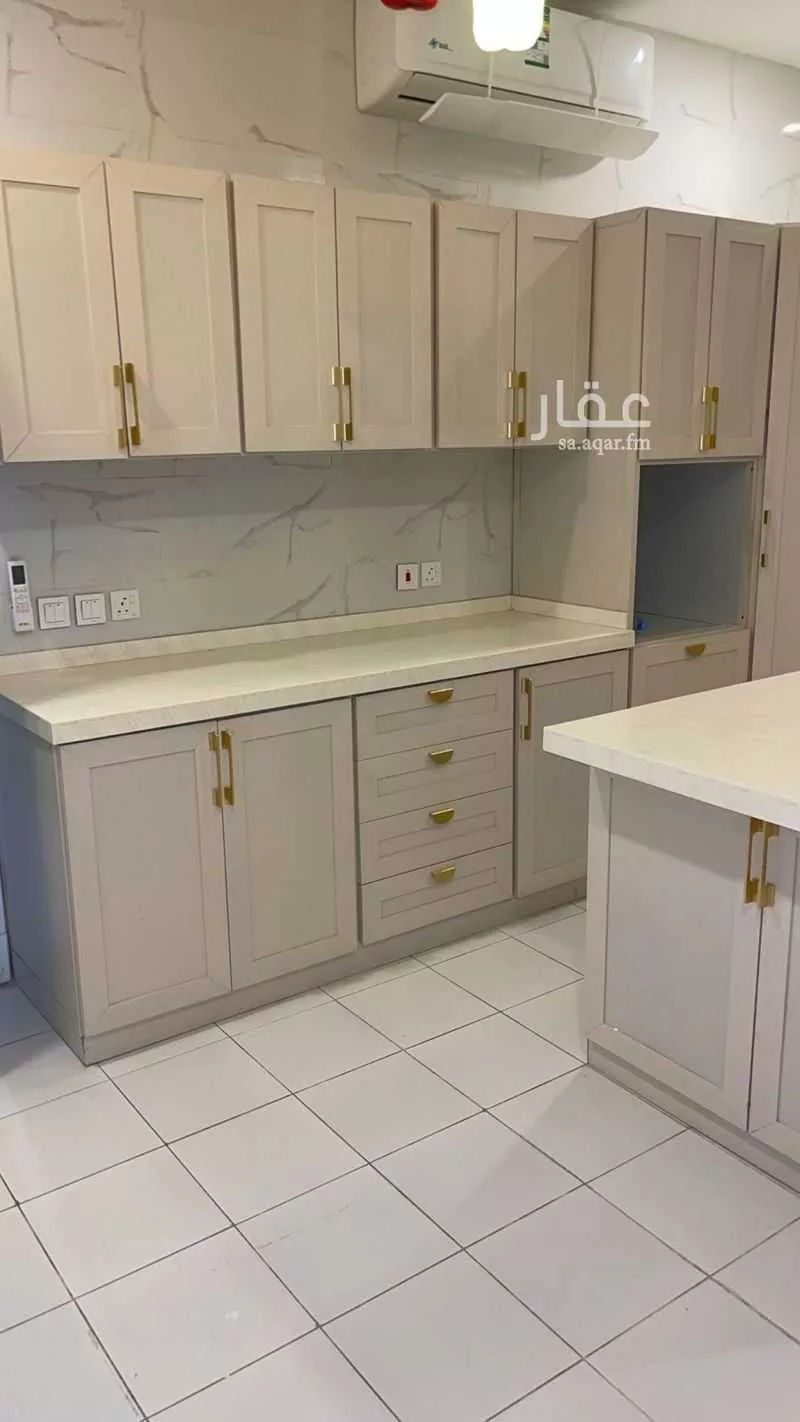 فيلا 7 غرف في البحيرة 4