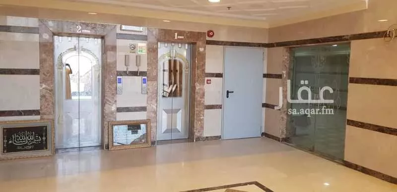 عمارة 809 م² في العزيزية 2