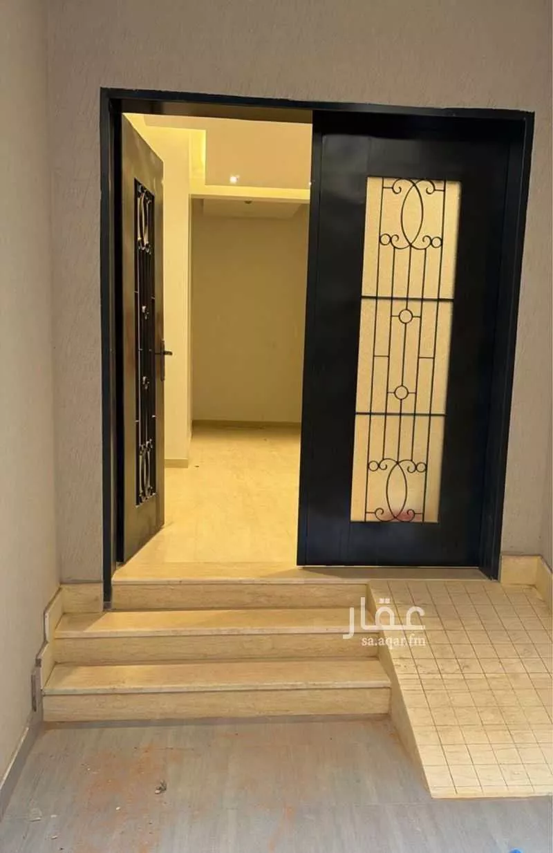 عمارة 949 م² في العارض 4