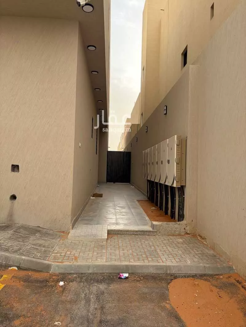 عمارة 949 م² في العارض 2