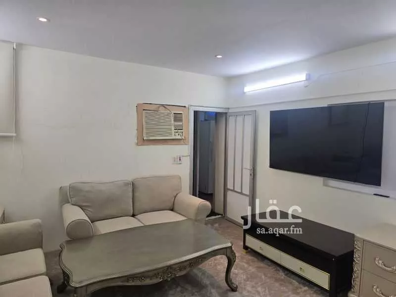 شقة 4 غرف في احد 5