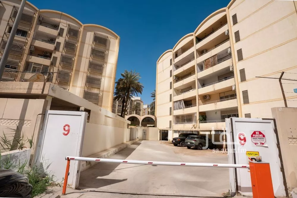 70 bedroom building in Al Olaya, Riyadh 6