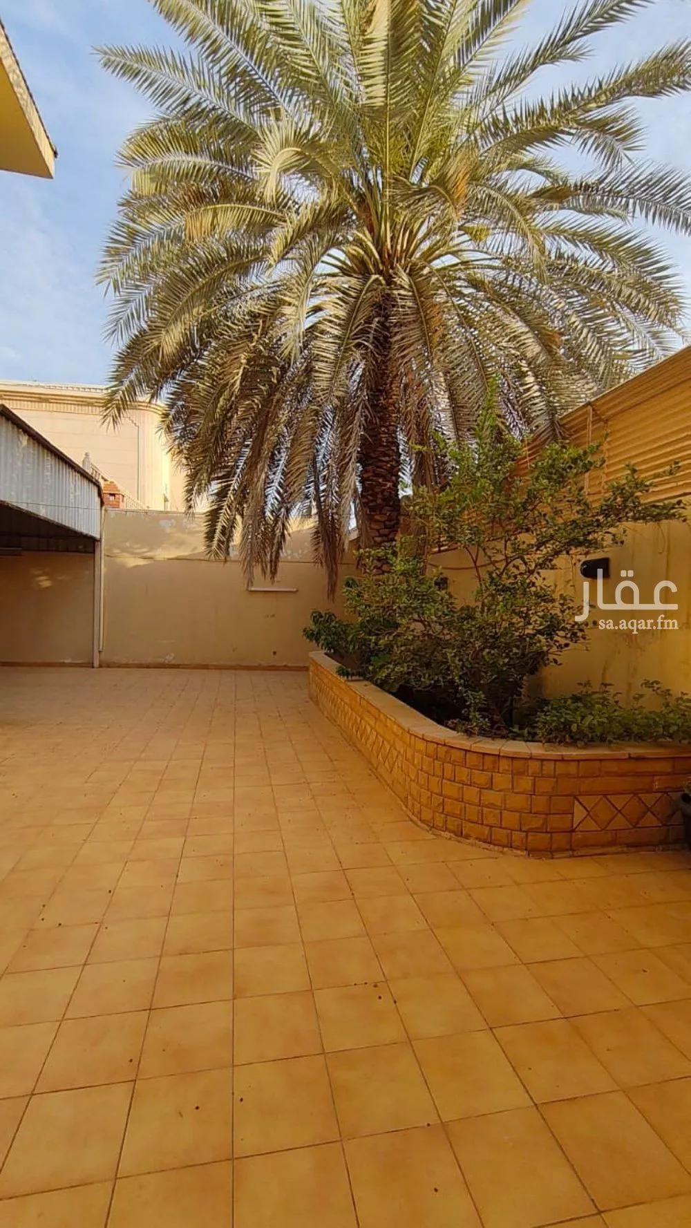 5 bedroom villa in Al Zahrah 1