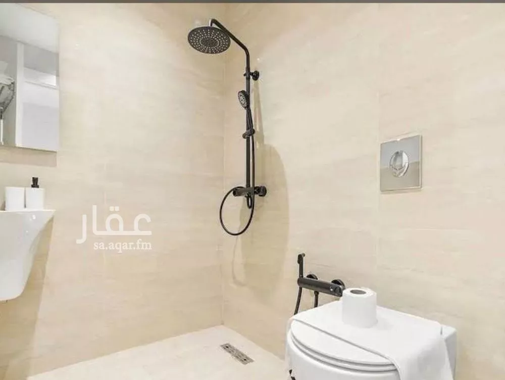 شقة 4 غرف في الملقا 5