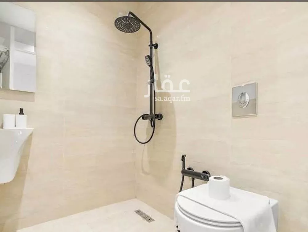 شقة 4 غرف في الملقا 5