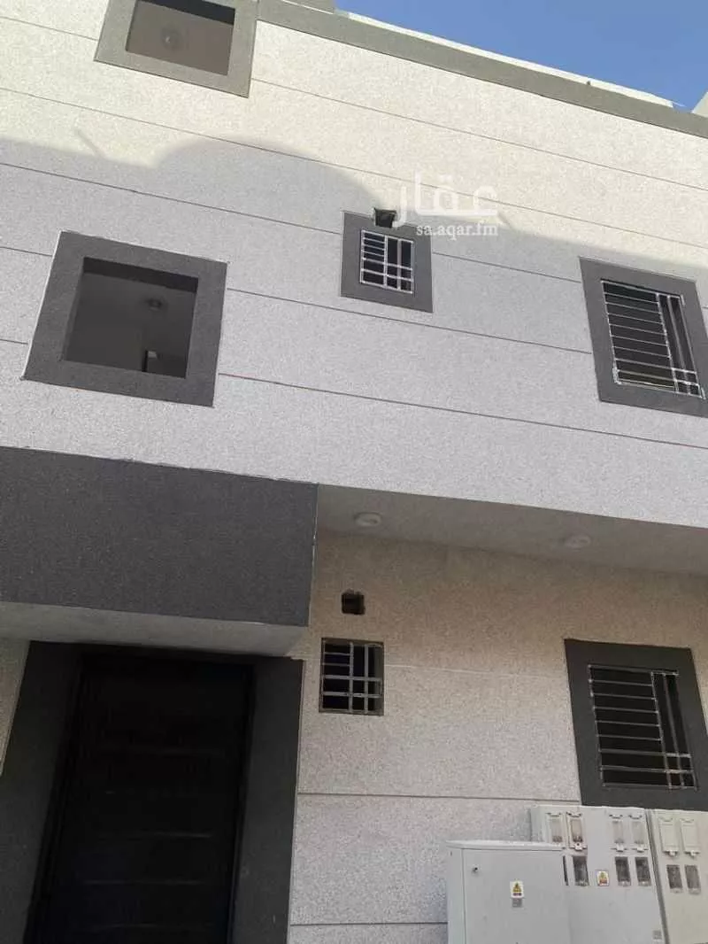 18 bedroom building in Umm Al Hamam Al Sharqi, Riyadh 15