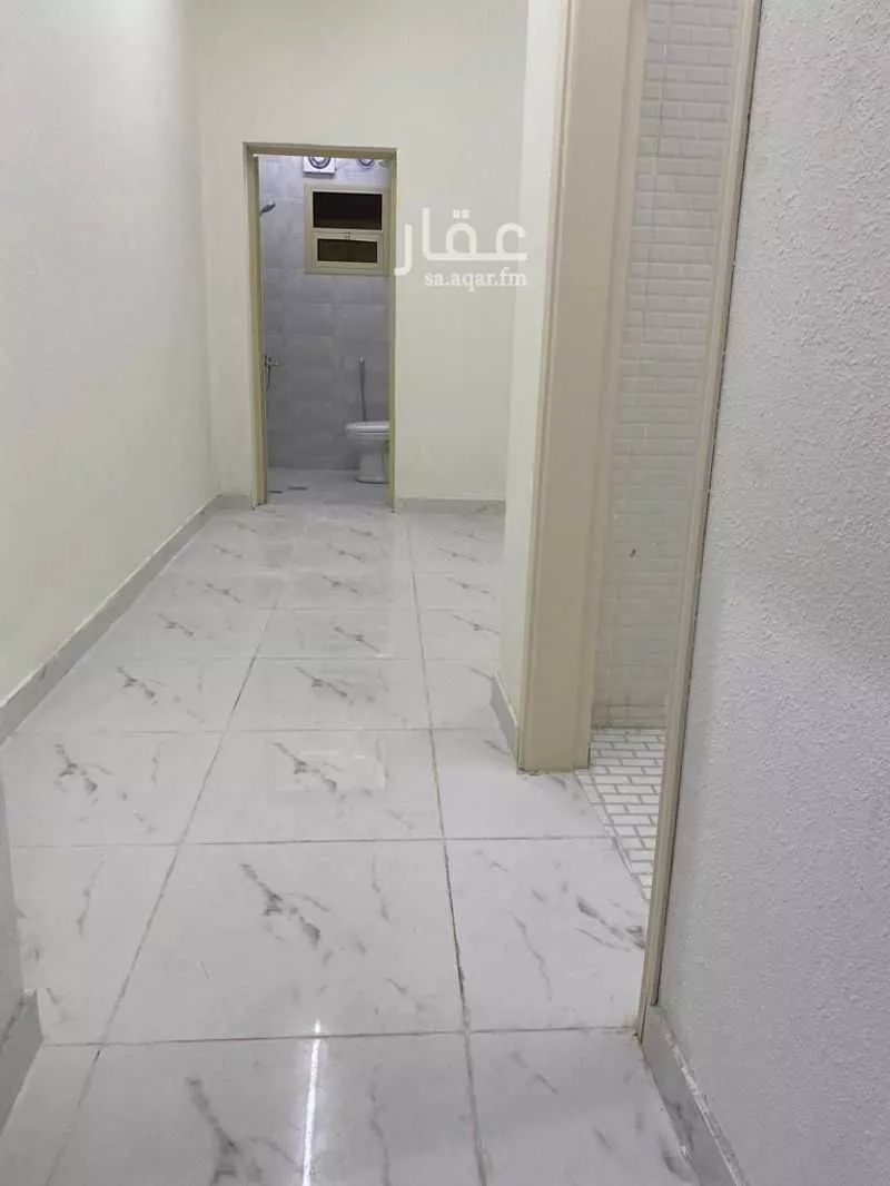 18 bedroom building in Umm Al Hamam Al Sharqi, Riyadh 12
