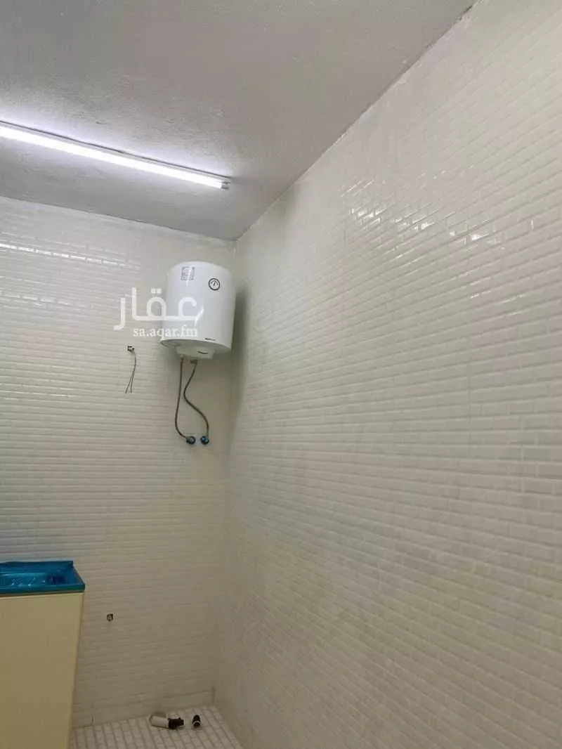 18 bedroom building in Umm Al Hamam Al Sharqi, Riyadh 13