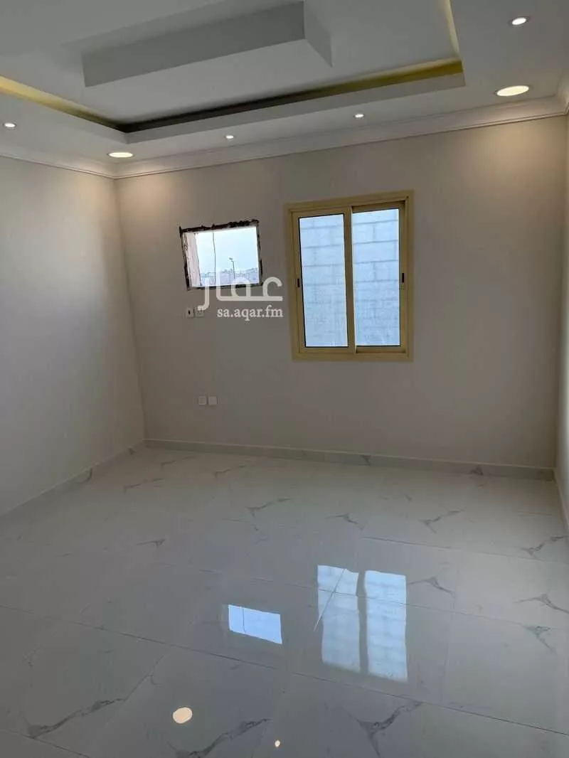 شقة 4 غرف في ضاحية الملك فهد 2