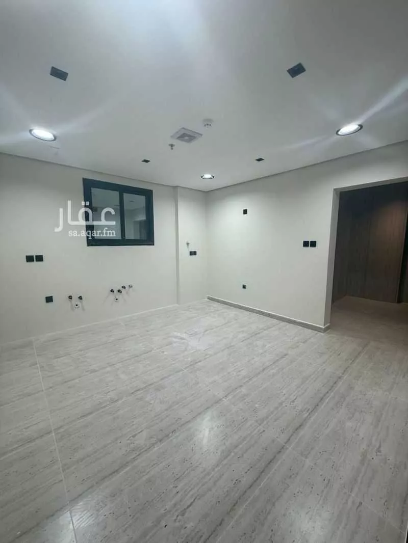 8 bedroom apartment in Dahiat King Fahd 3