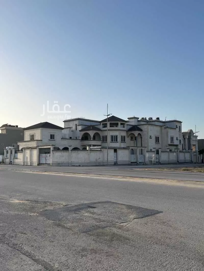 فيلا 15 غرف في المنتزه 2