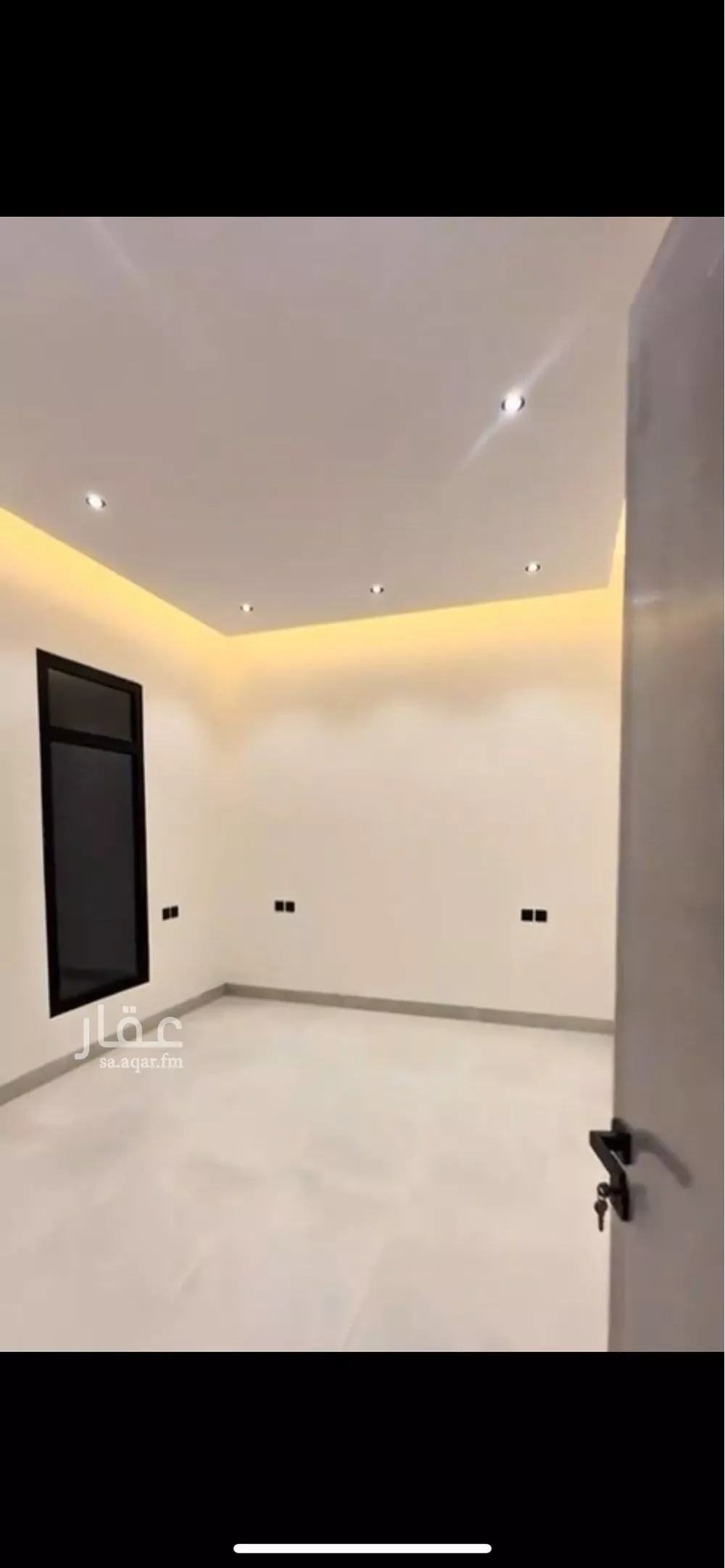 فيلا 6 غرف في الشرق 3