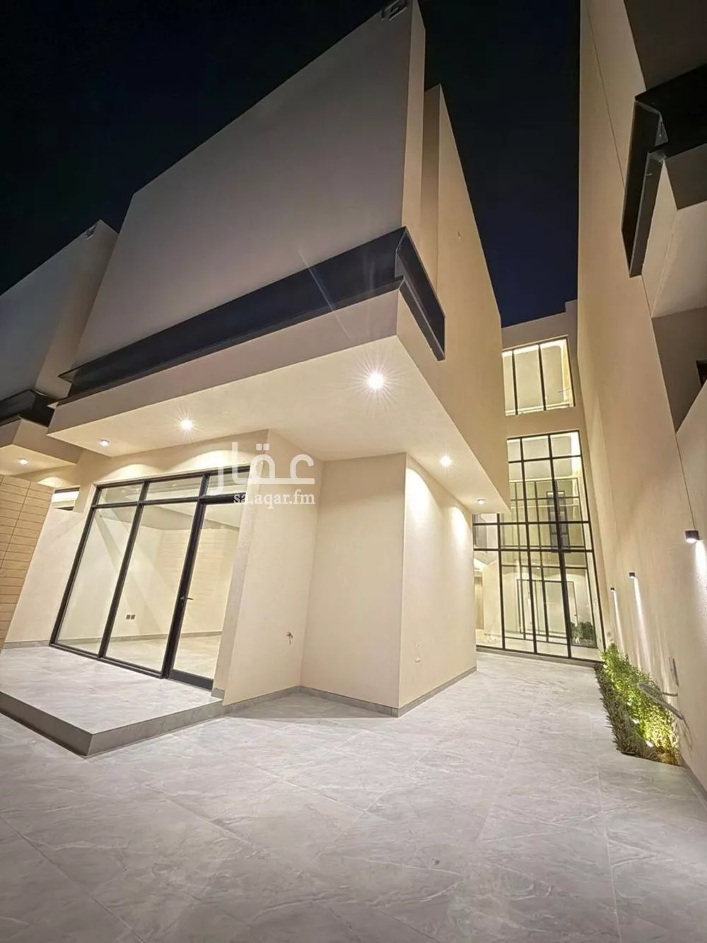 5 bedroom floor in Al Aridh 1