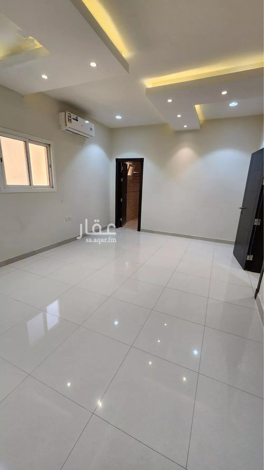 شقة 4 غرف في العارض 1