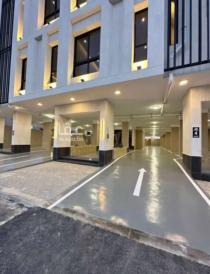 شقة 5 غرف في الملك فهد 4