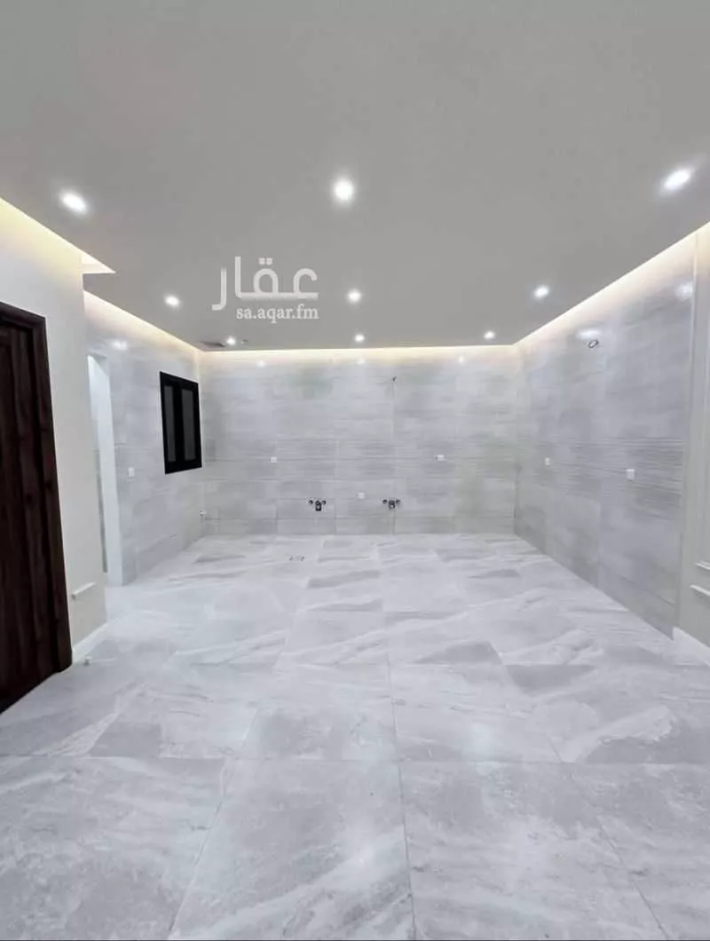 شقة 5 غرف في الملك فهد 1