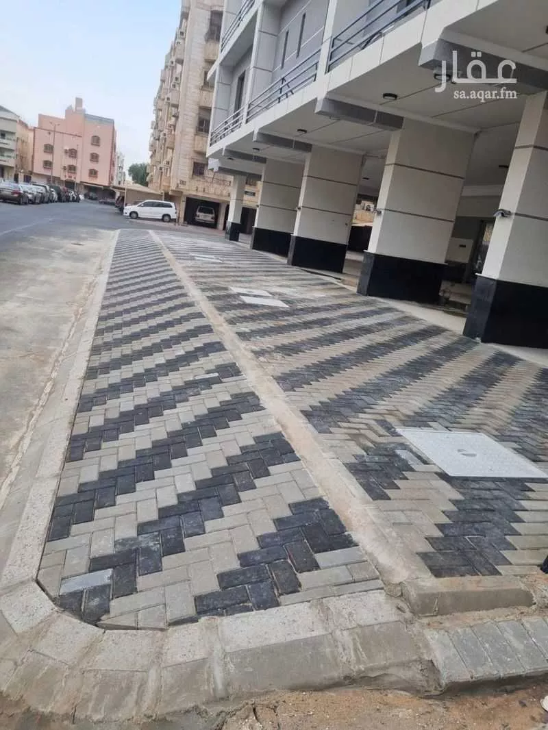 4 bedroom apartment in Al Marwa 2