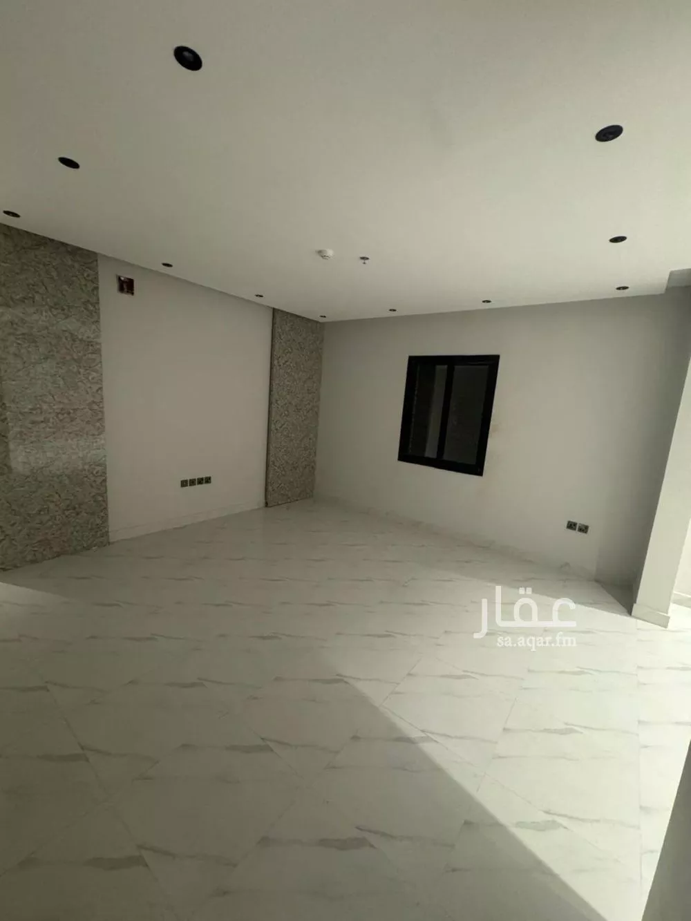 عمارة 1400 م² في الرمال 3