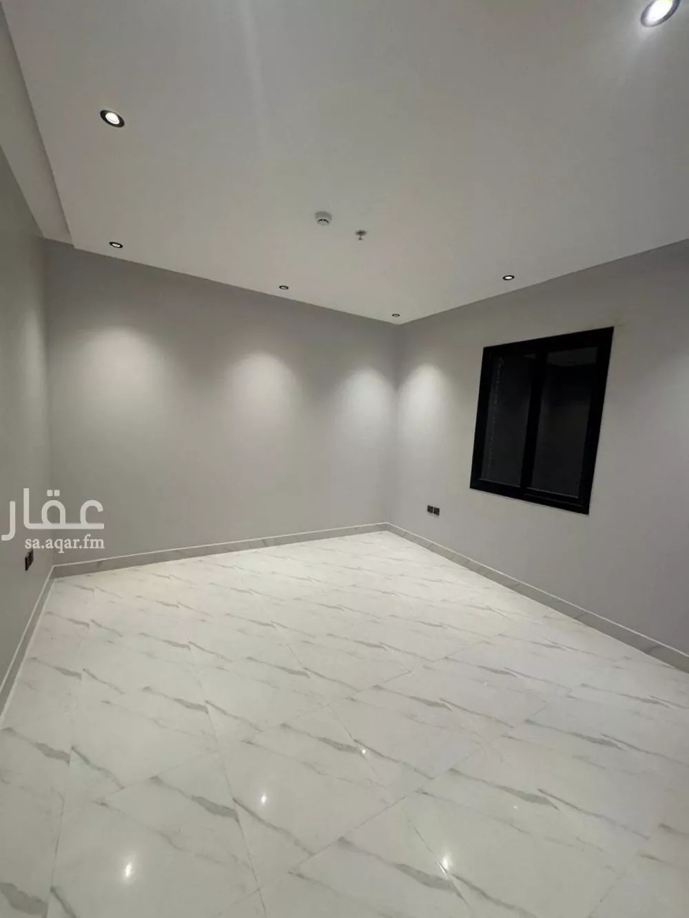 عمارة 1400 م² في الرمال 4