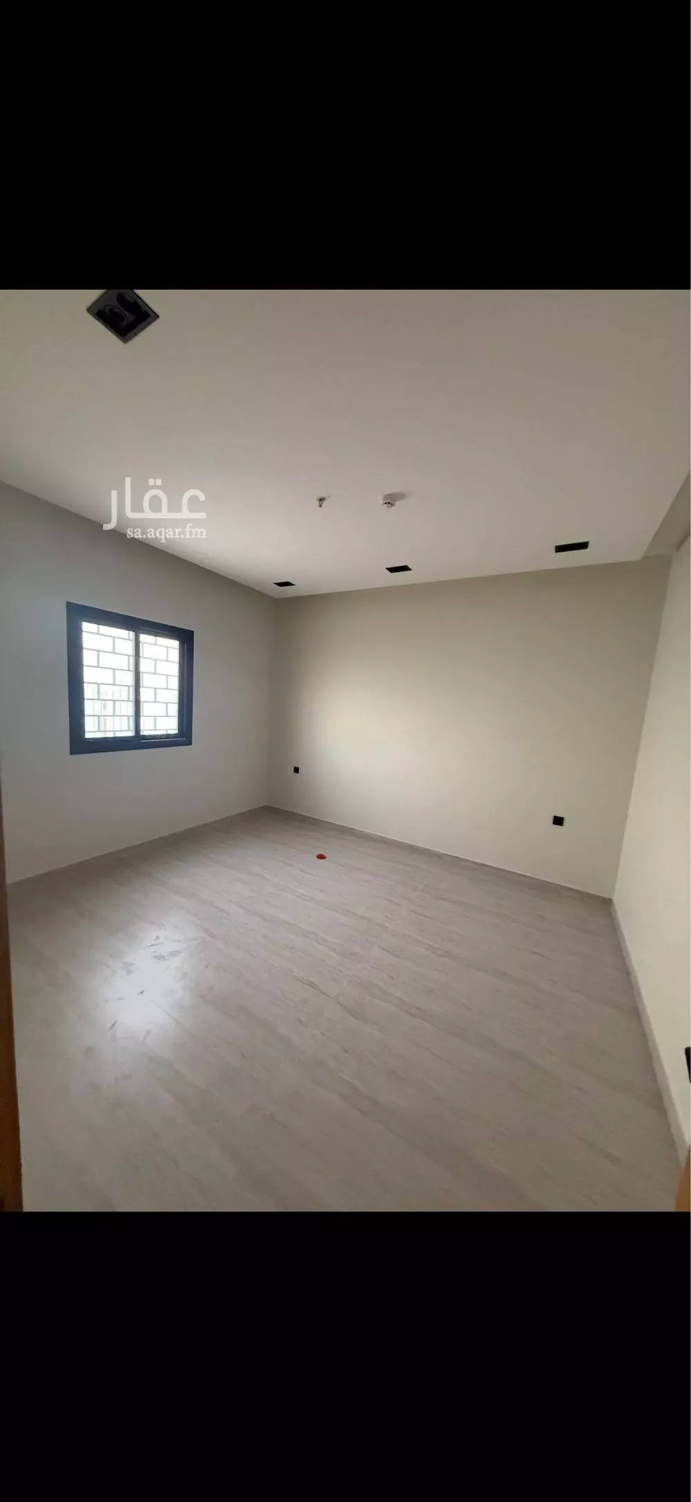 عمارة 1176 م² في المونسية 4