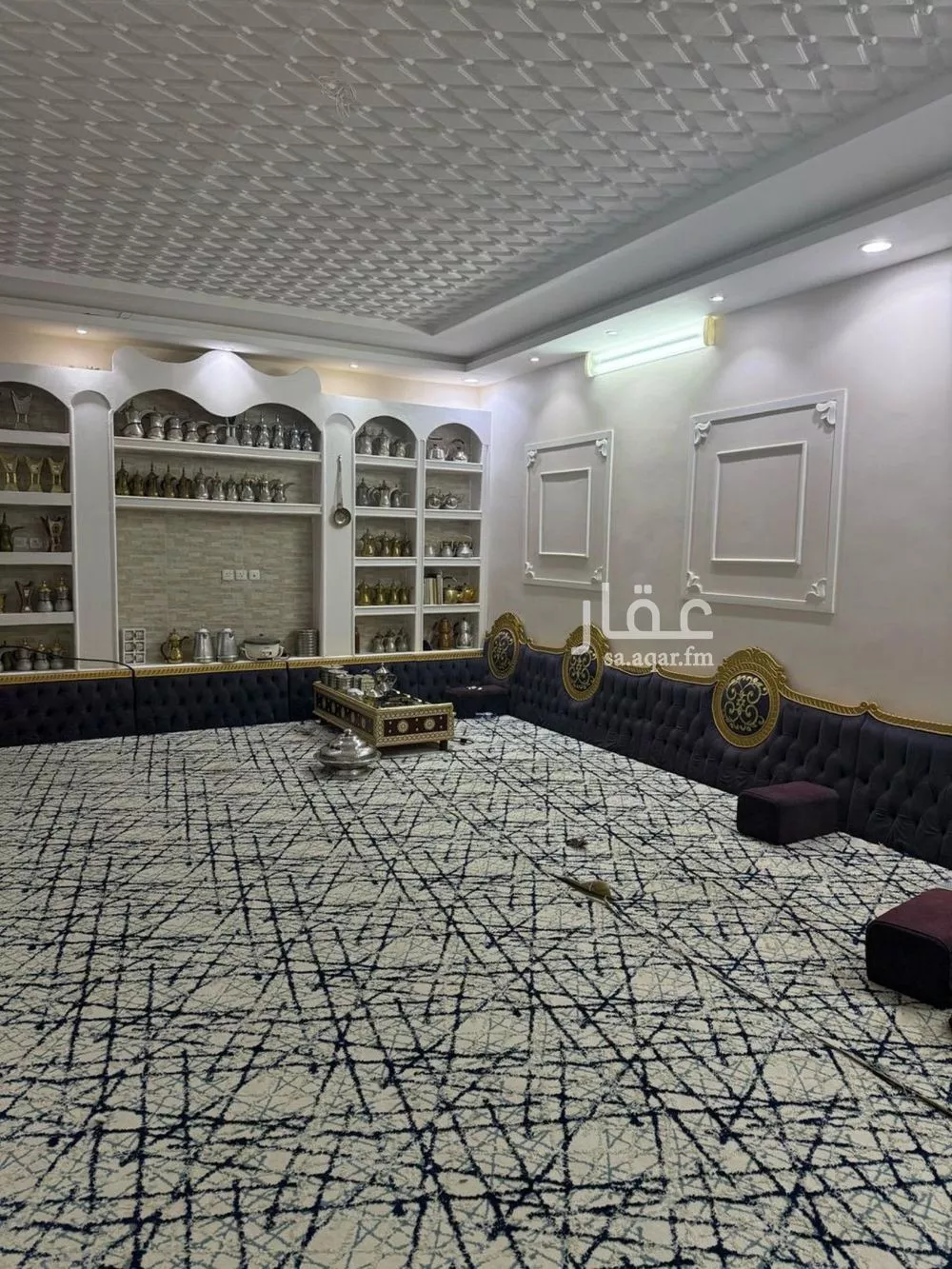 شقة 6 غرف في النظيم 3