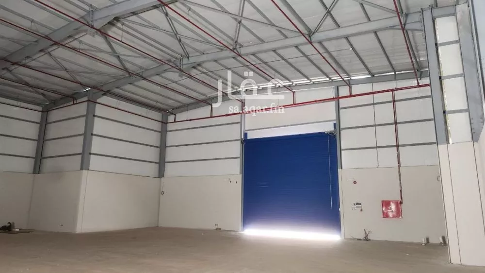 900 sqm warehouse in An Nadhim 2