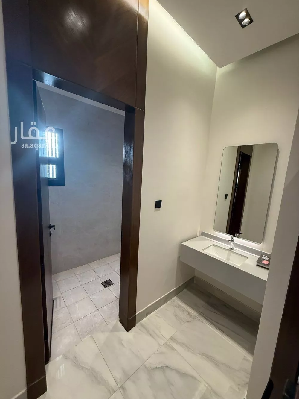 عمارة 550 م² في المونسية 3