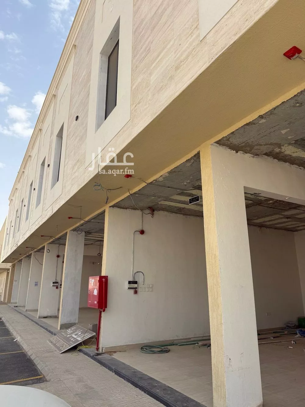 محل 2000 م² في المعيزلة 5