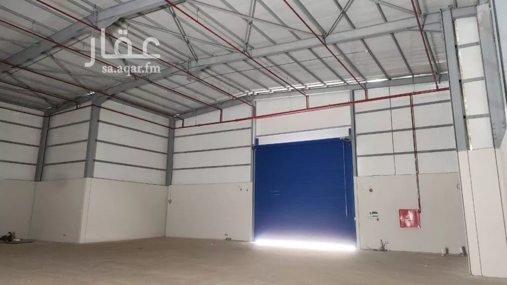 مستودع 915 م² في النظيم 1