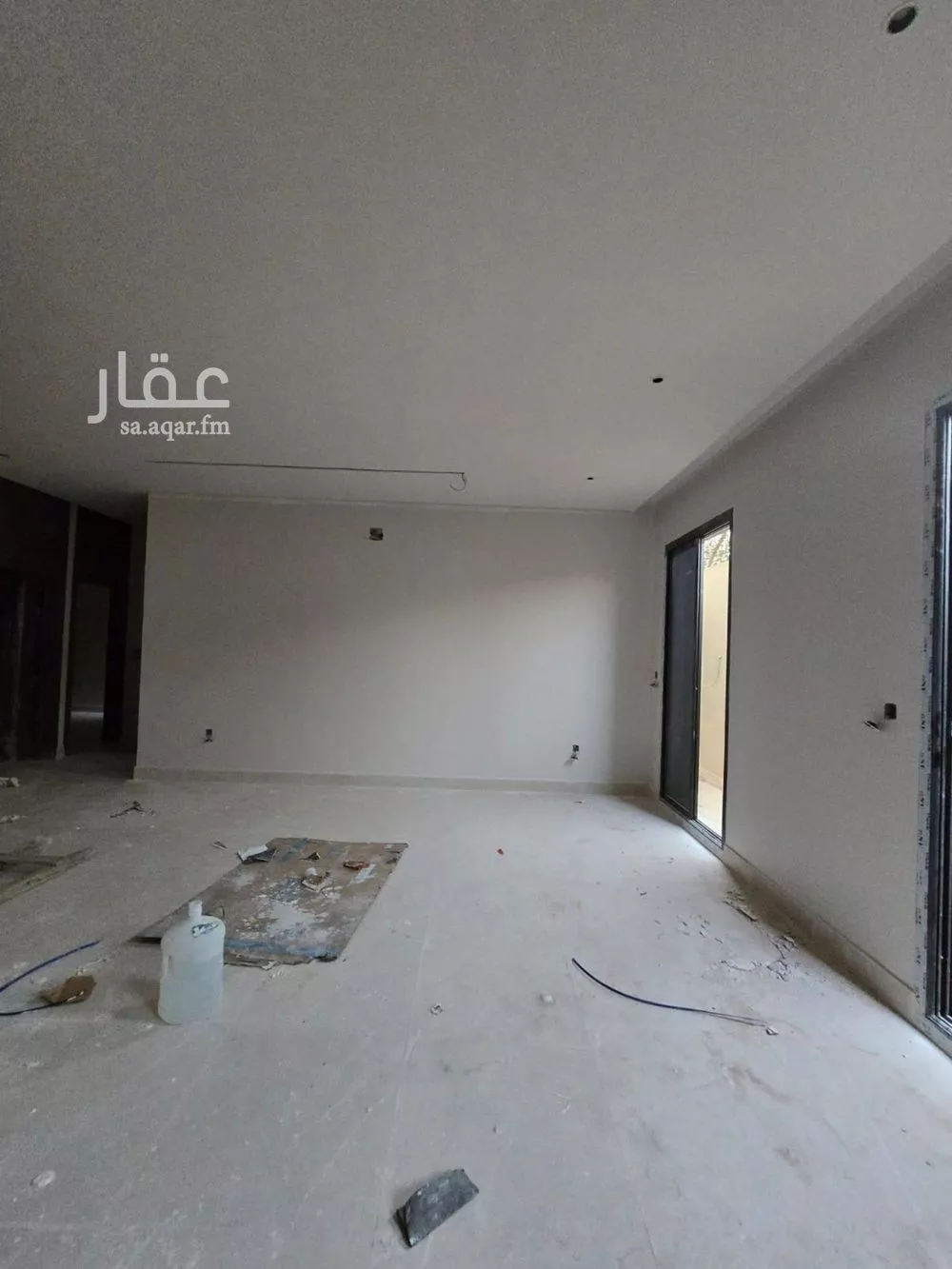 شقة 4 غرف في الروضة 2