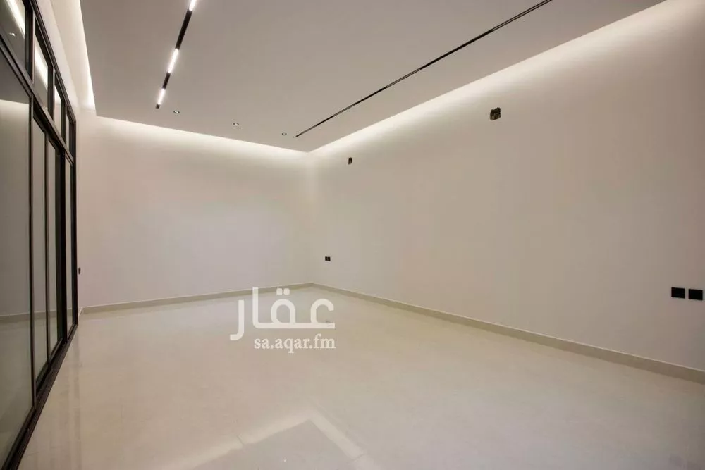 فيلا 4 غرف في الخليج 4