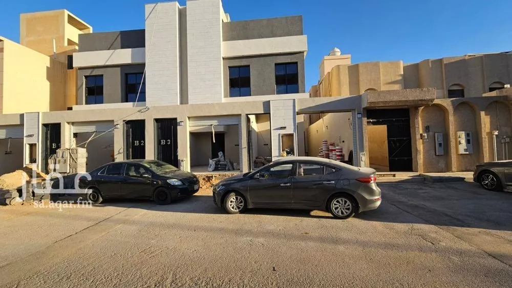 3 bedroom floor in Al Khaleej 4