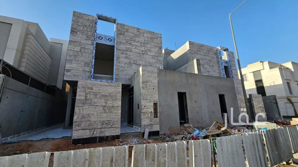 فيلا 5 غرف في الملك فيصل 4