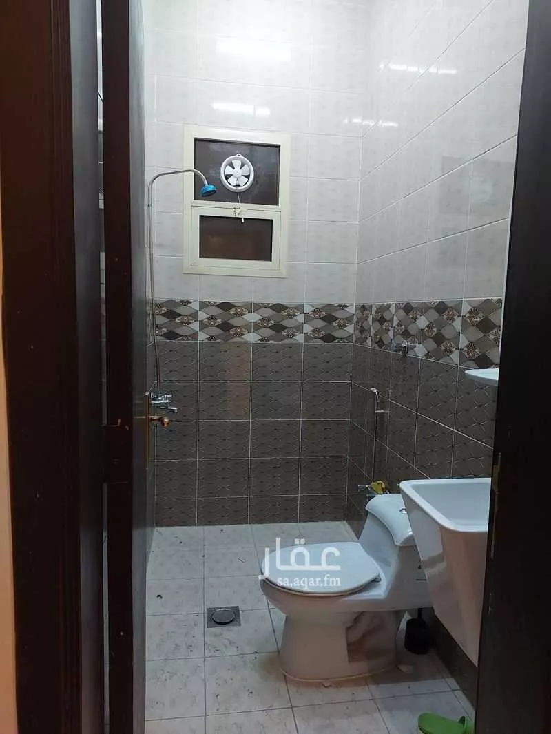 شقة 3 غرف في العقيق 2