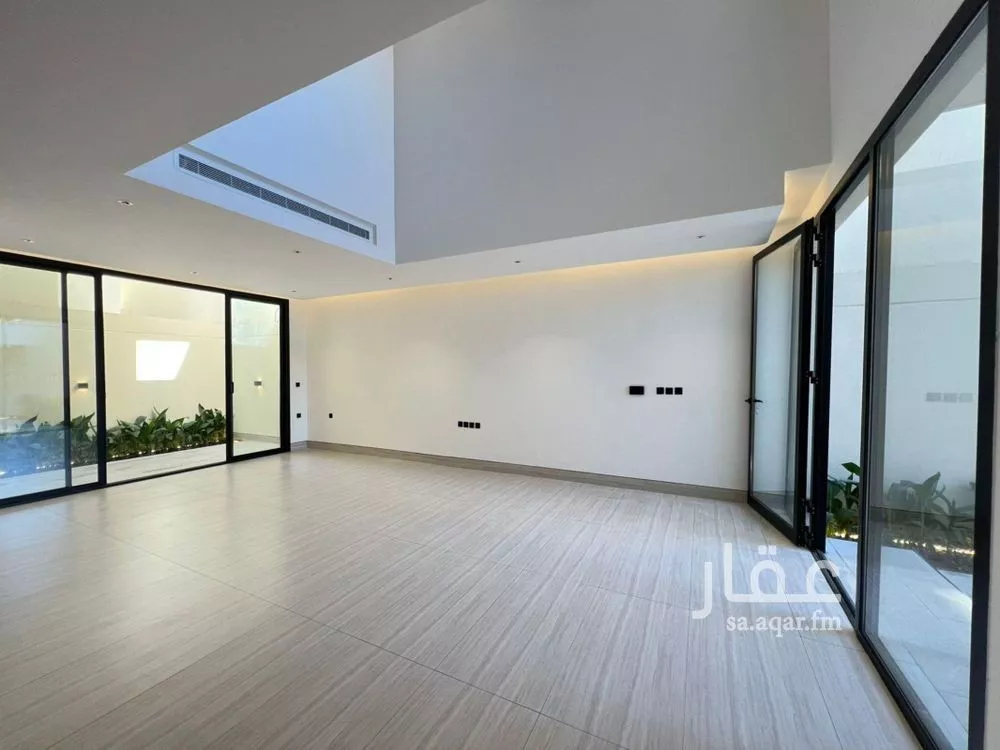5 bedroom villa in Al Narjis 4