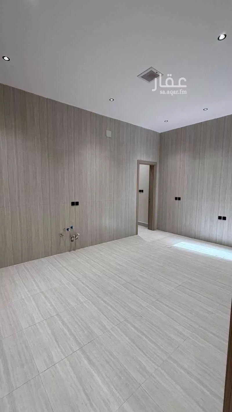 5 bedroom floor in Al Janadriyah 5