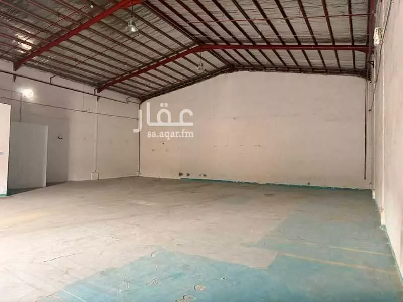 مستودع 528 م² في السلي 2