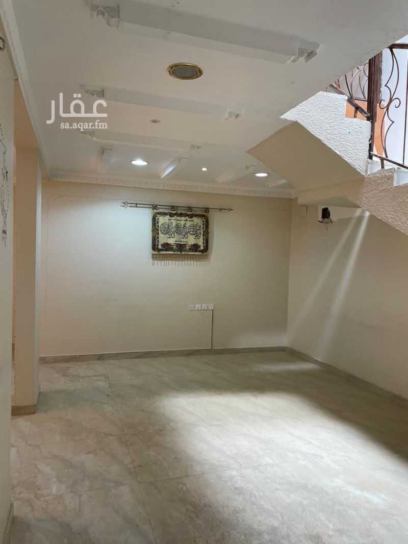 4 bedroom villa in Ishbiliyah, Riyadh 13