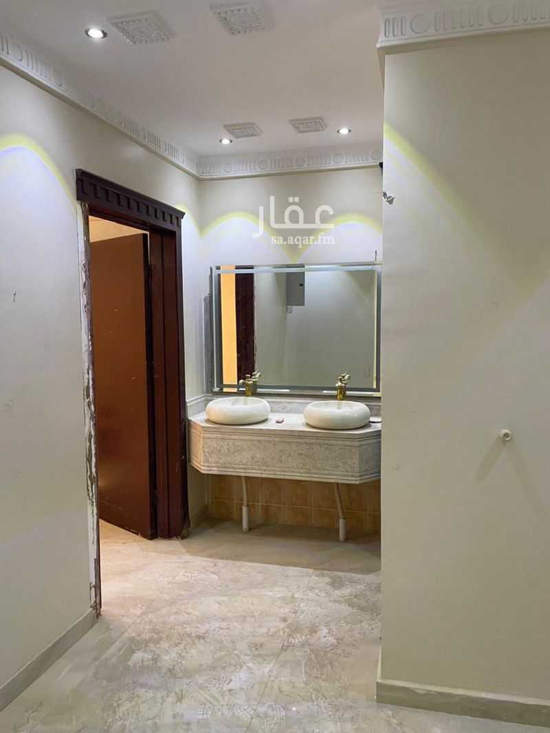 4 bedroom villa in Ishbiliyah, Riyadh 10