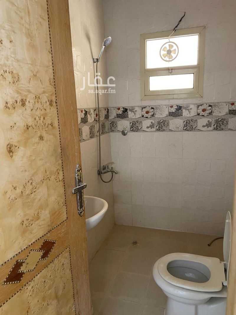 4 bedroom villa in Ishbiliyah, Riyadh 24