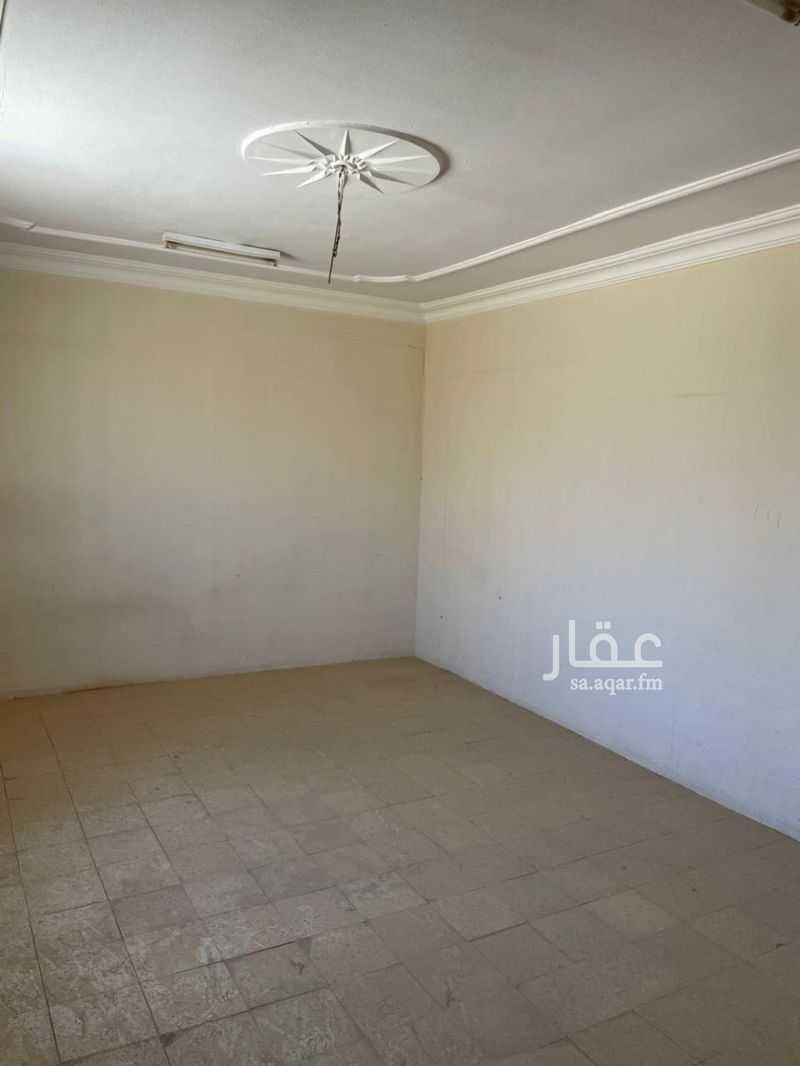 4 bedroom villa in Ishbiliyah, Riyadh 17