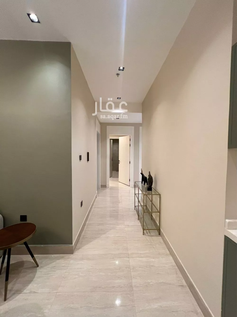 شقة 3 غرف في الملقا 5