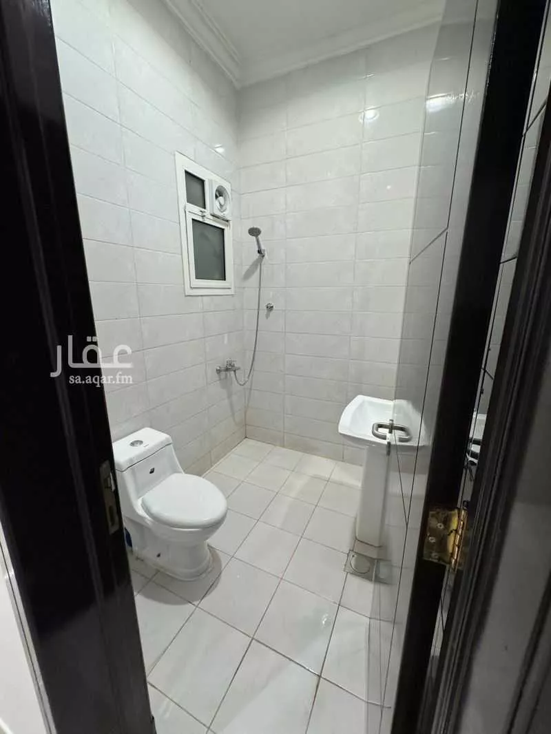 شقة 3 غرف في العقيق 2