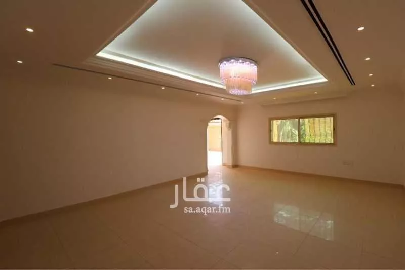 7 bedroom villa in East Beach 3