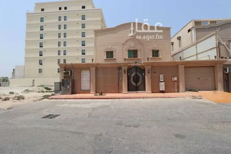 7 bedroom villa in East Beach 1