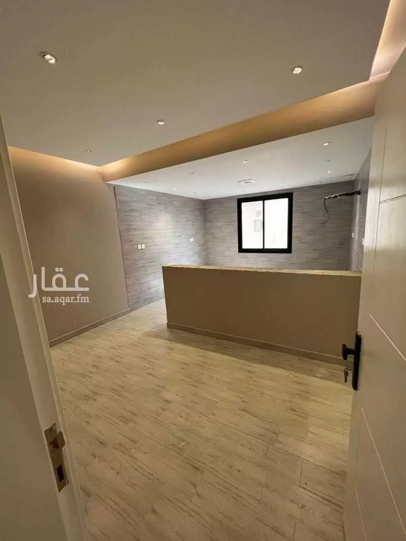 شقة 5 غرف في الريان 4