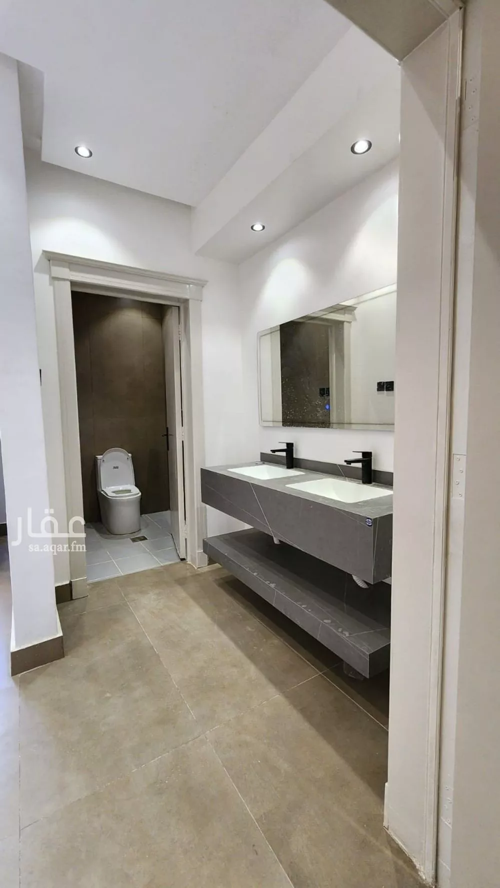 فيلا 5 غرف في الياسمين 2