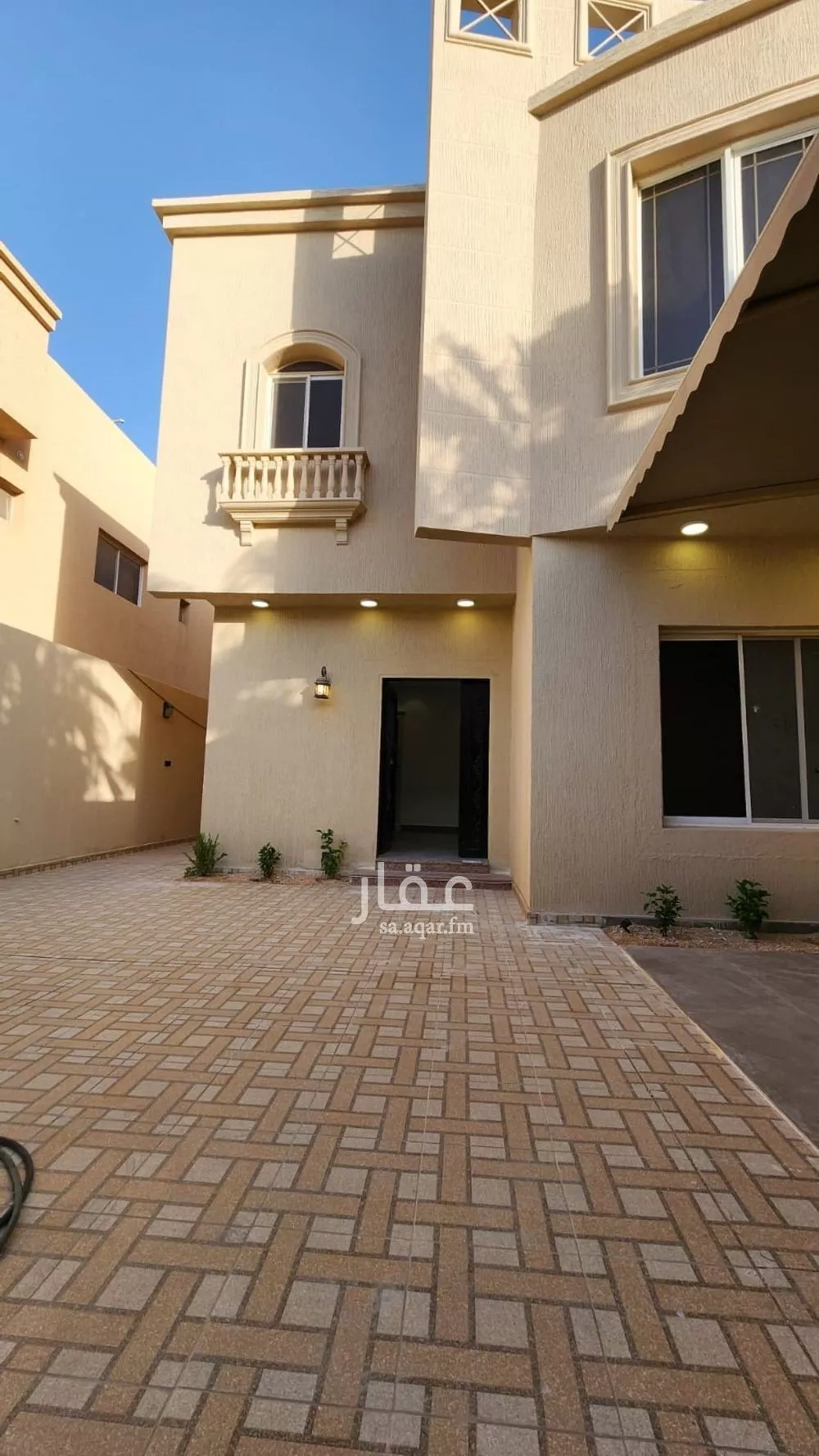 فيلا 5 غرف في الياسمين 1